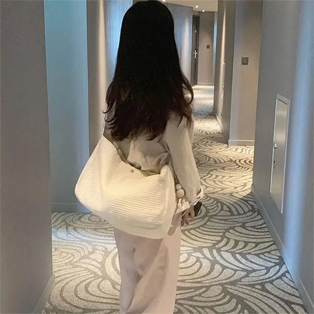 Dog Carrier Outdoor Travel Handbag Fashion Canvas Shoulder B