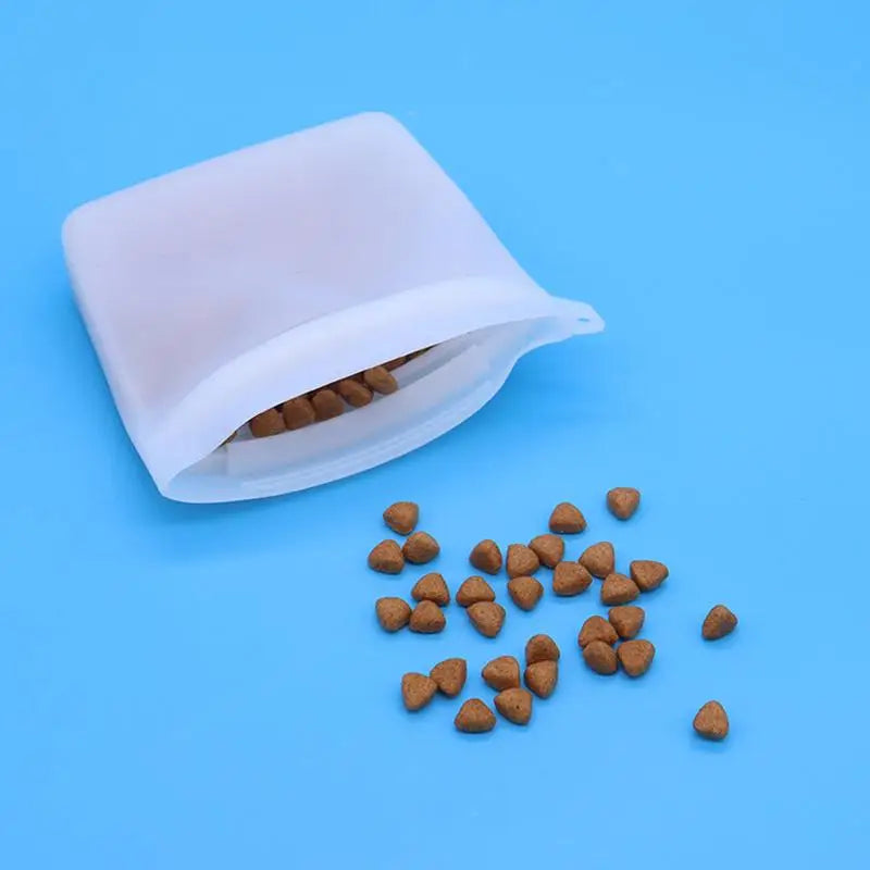 Silicone Dog Treat Pouch With Easy Closure Outside Training